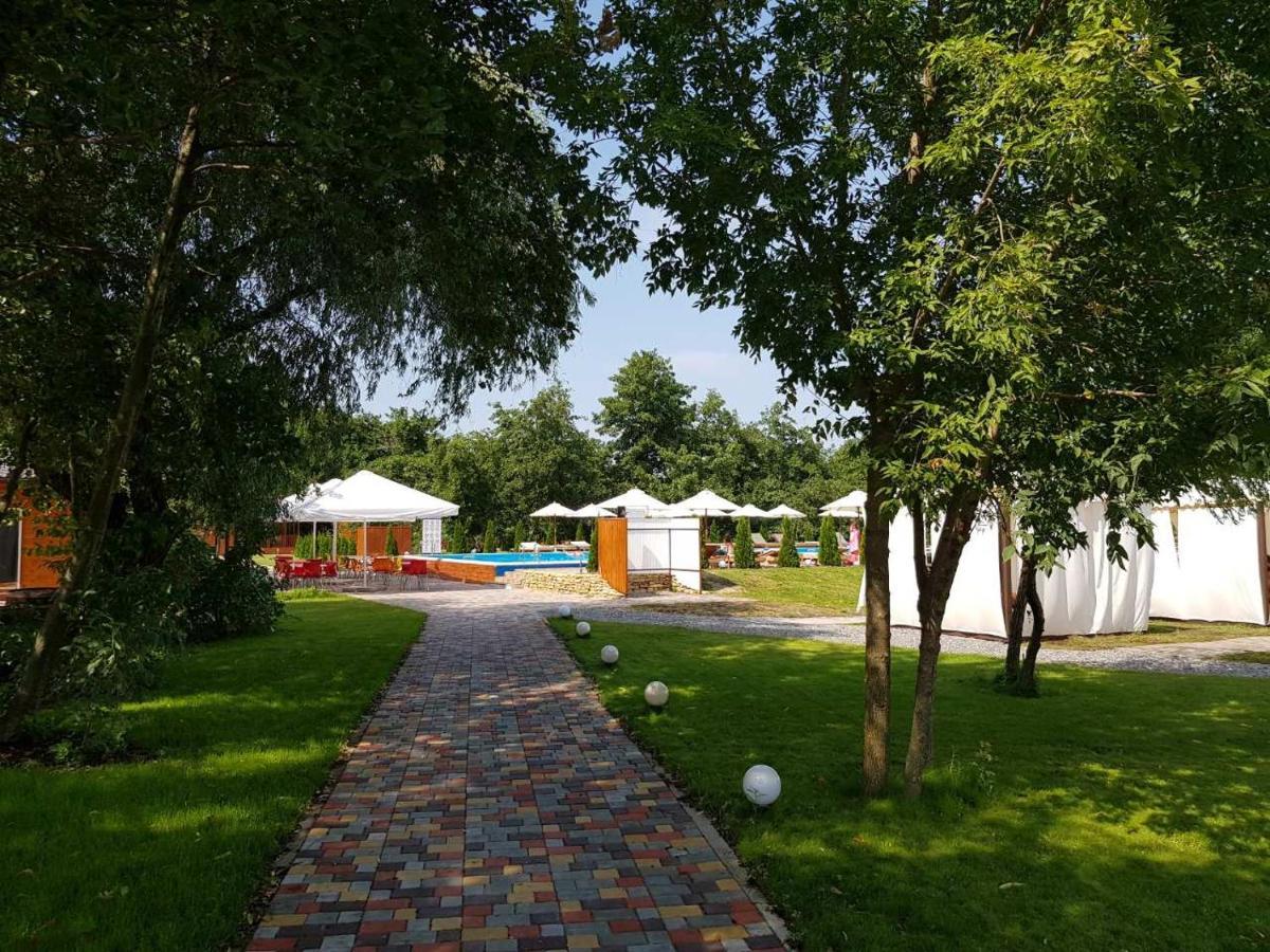 Liman Park Eco Hotel Stara Zbur'yivka Εξωτερικό φωτογραφία